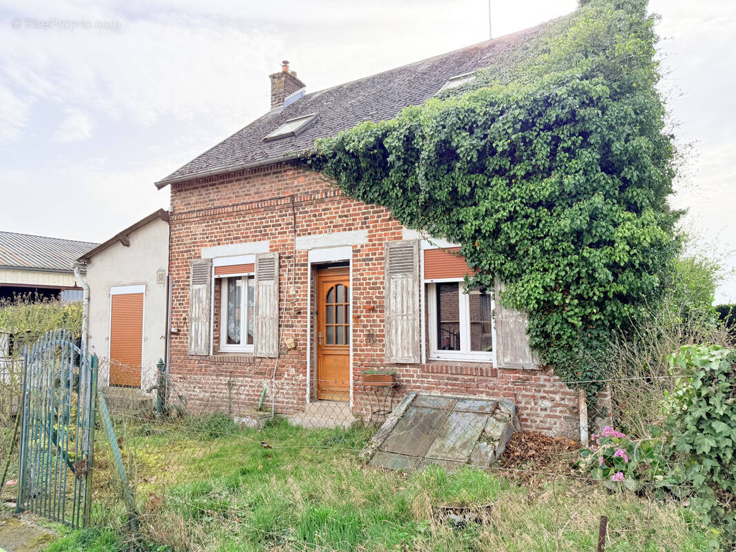 Maison à HAPPENCOURT