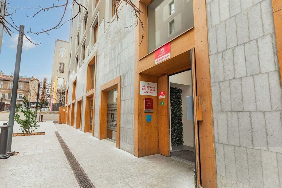 INVESTISSEMENT LOCATIF  MARSEILLE - Résidence Appart'City Marseille Euromed - 7.12%  de rentabilité. - photo 9