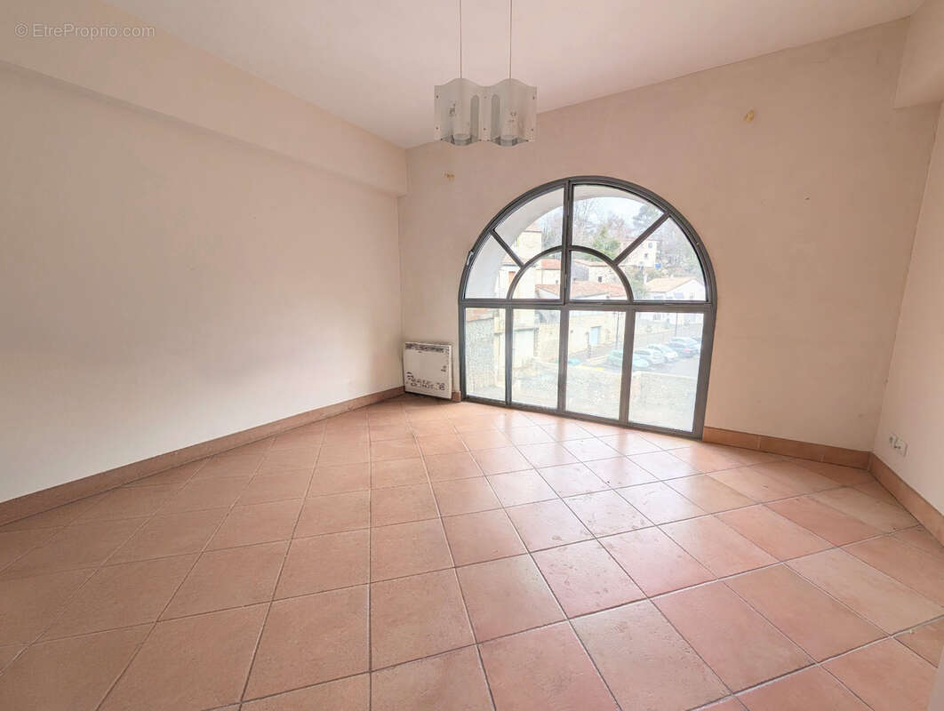 Appartement à LAROQUE