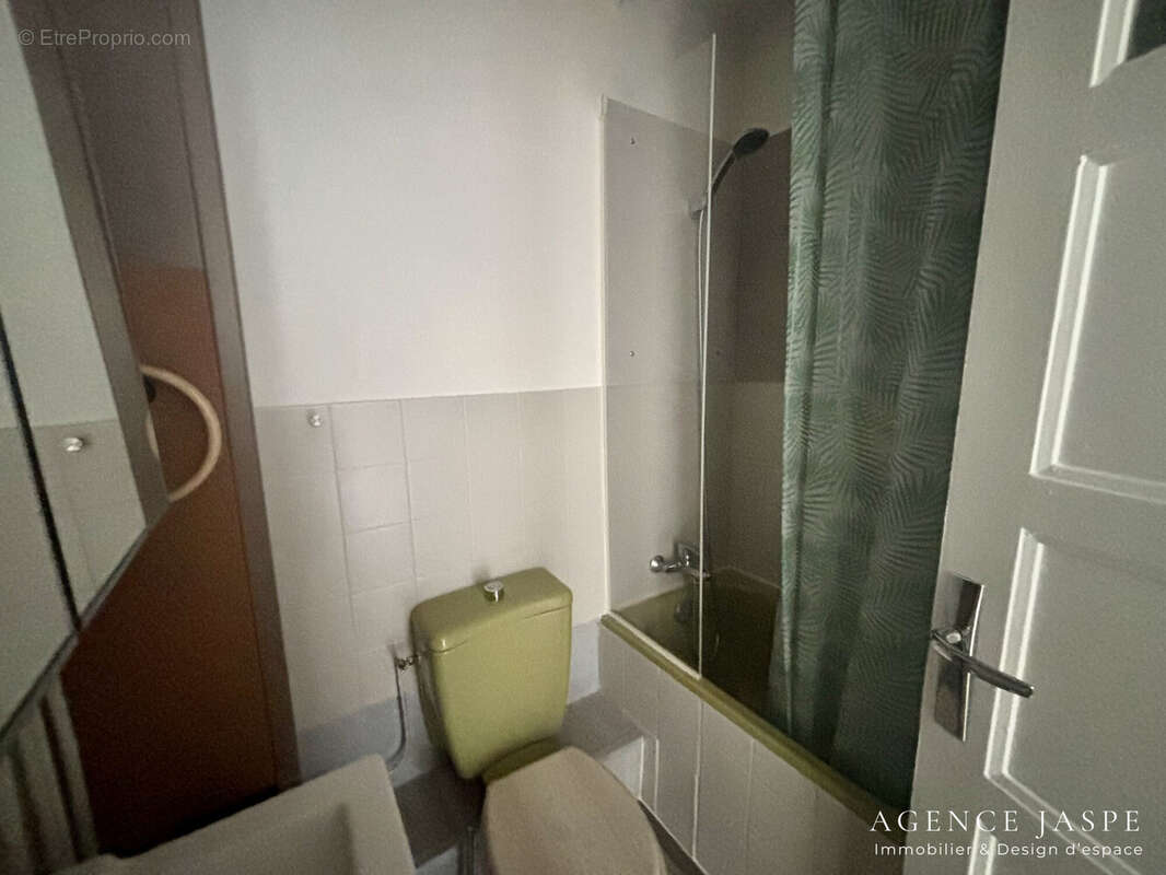 Appartement 37 m² à Saint-Etienne  - photo 4