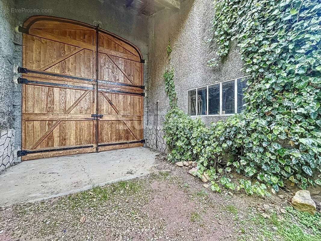 Maison à VILLIE-MORGON