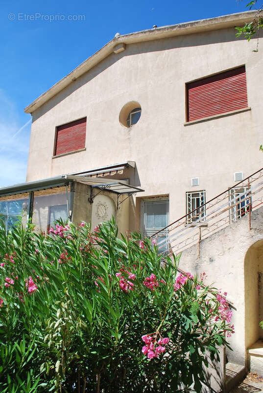 Maison à SALERNES