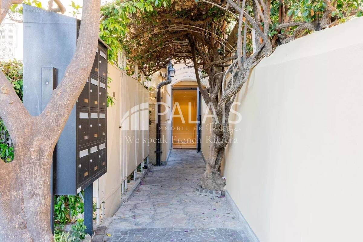 Appartement à BEAULIEU-SUR-MER