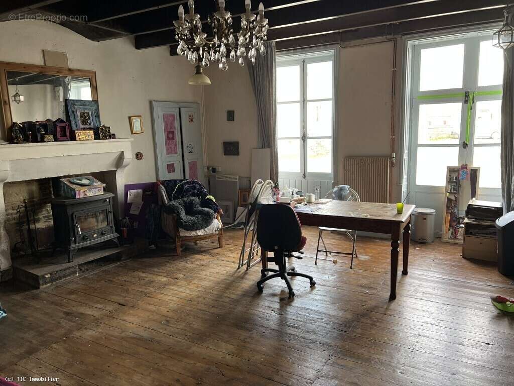 Maison à VILLEFAGNAN