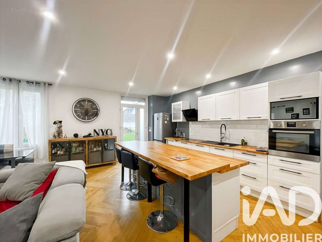 Photo 2 - Appartement à VERT-SAINT-DENIS