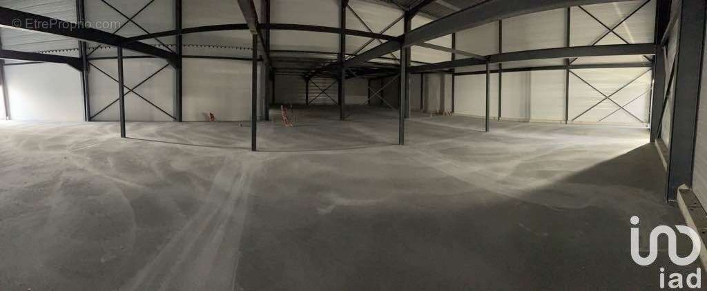 Photo 8 - Commerce à TONNAY-CHARENTE