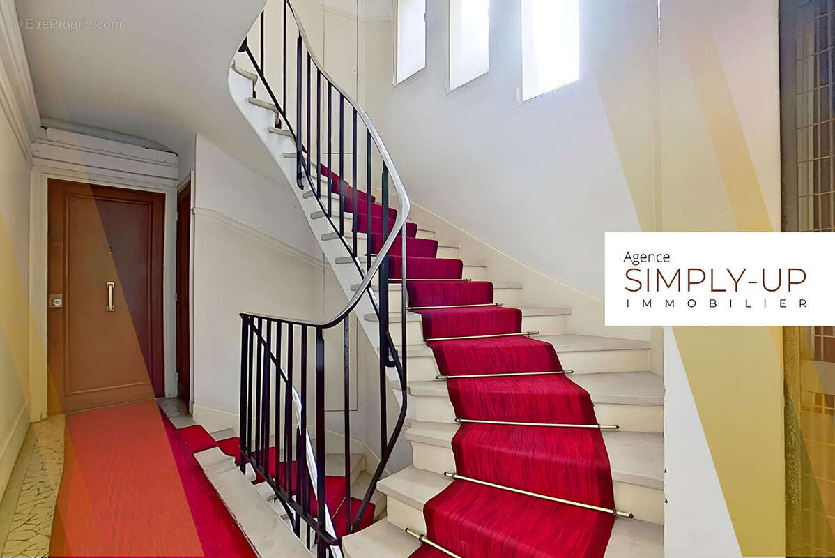 Appartement à PARIS-14E