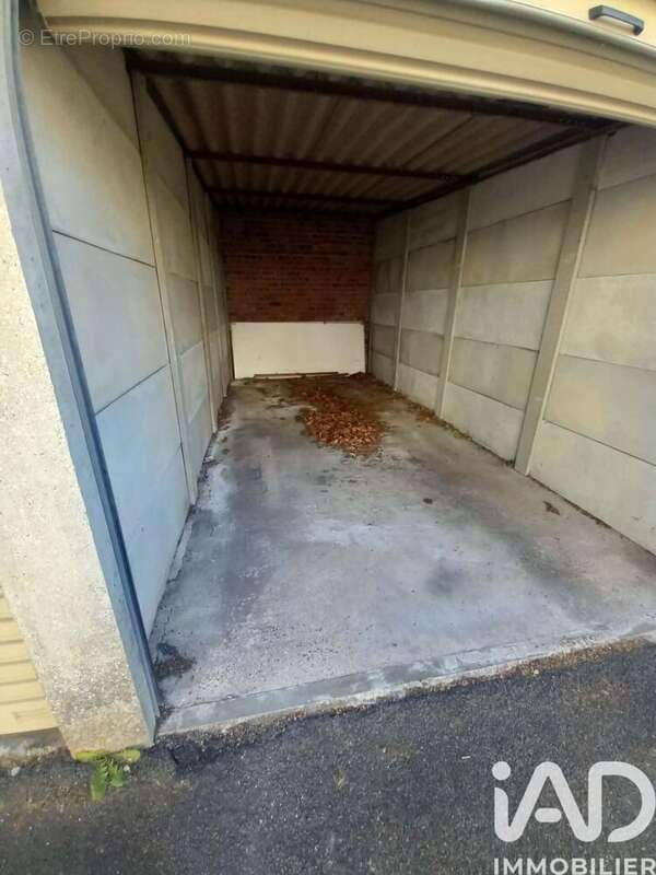 Photo 4 - Parking à ARMENTIERES
