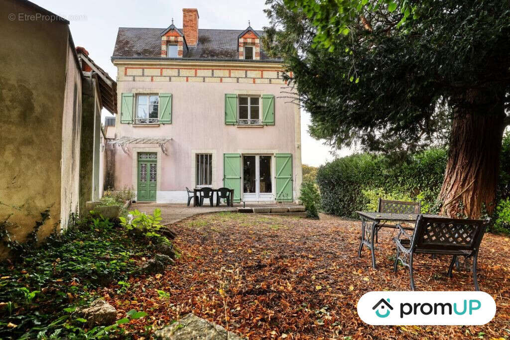 Maison à COURDEMANCHE