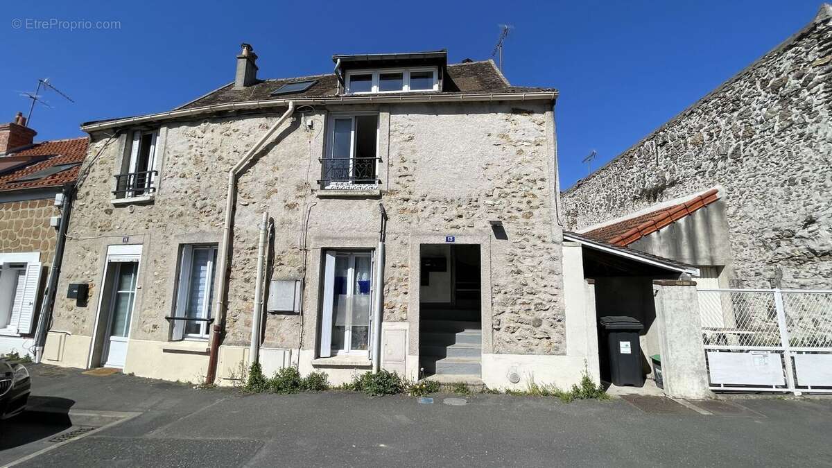 Appartement à LISSES