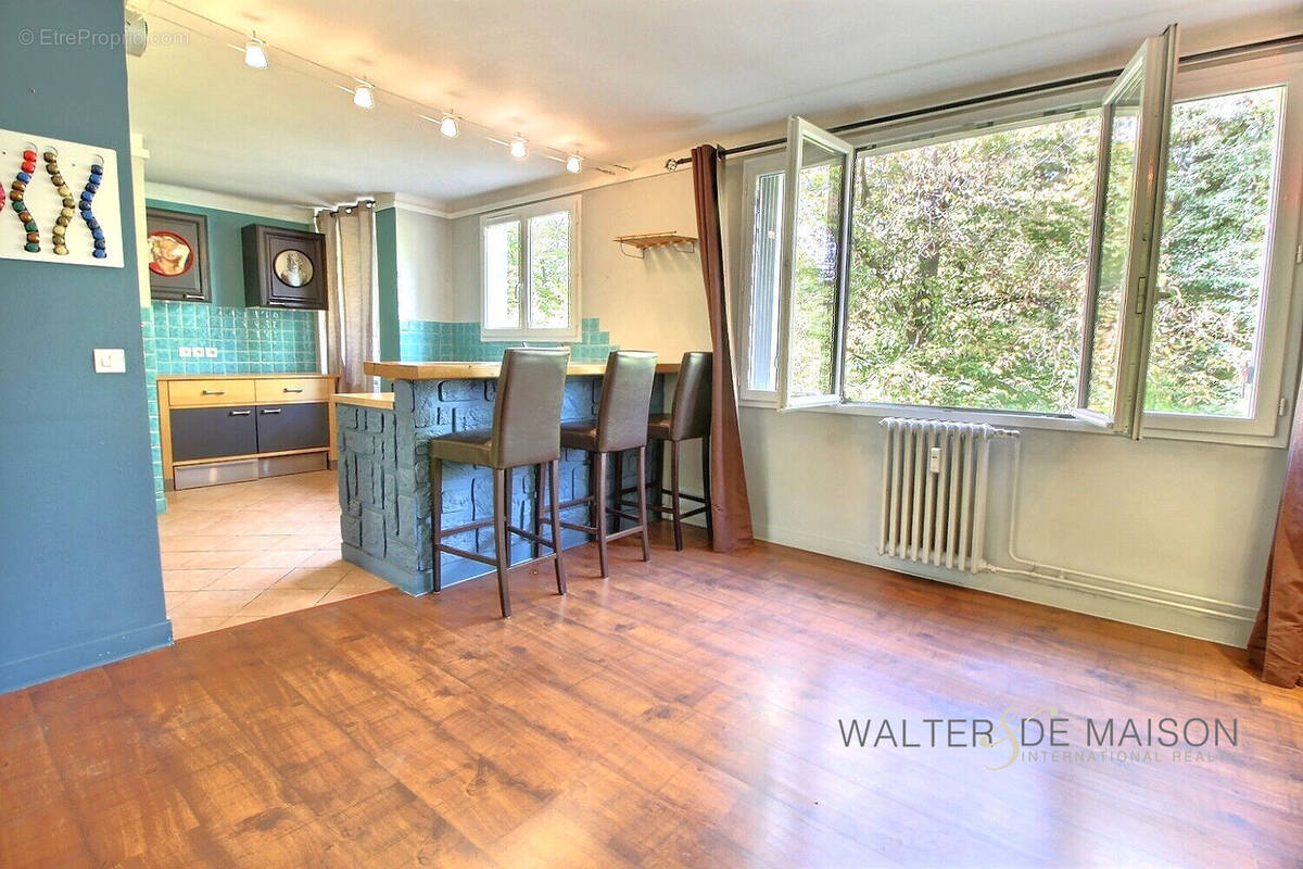 Appartement à LA CELLE-SAINT-CLOUD