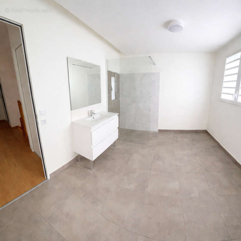 Appartement à SAINT-DENIS