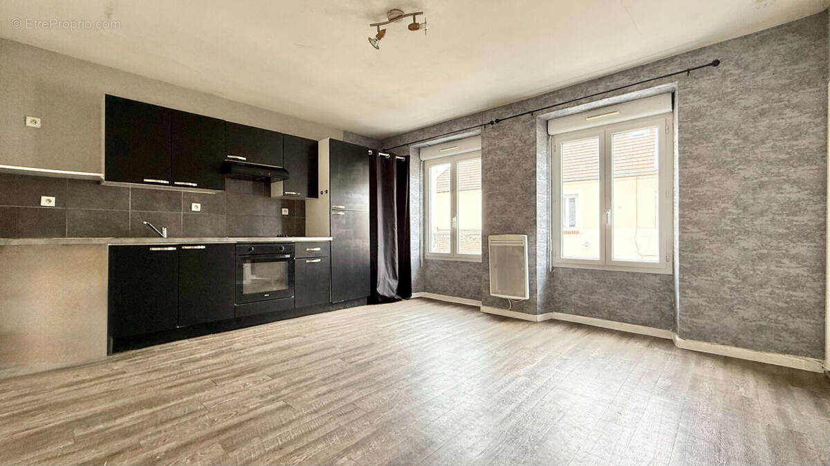 Appartement à CORBEIL-ESSONNES