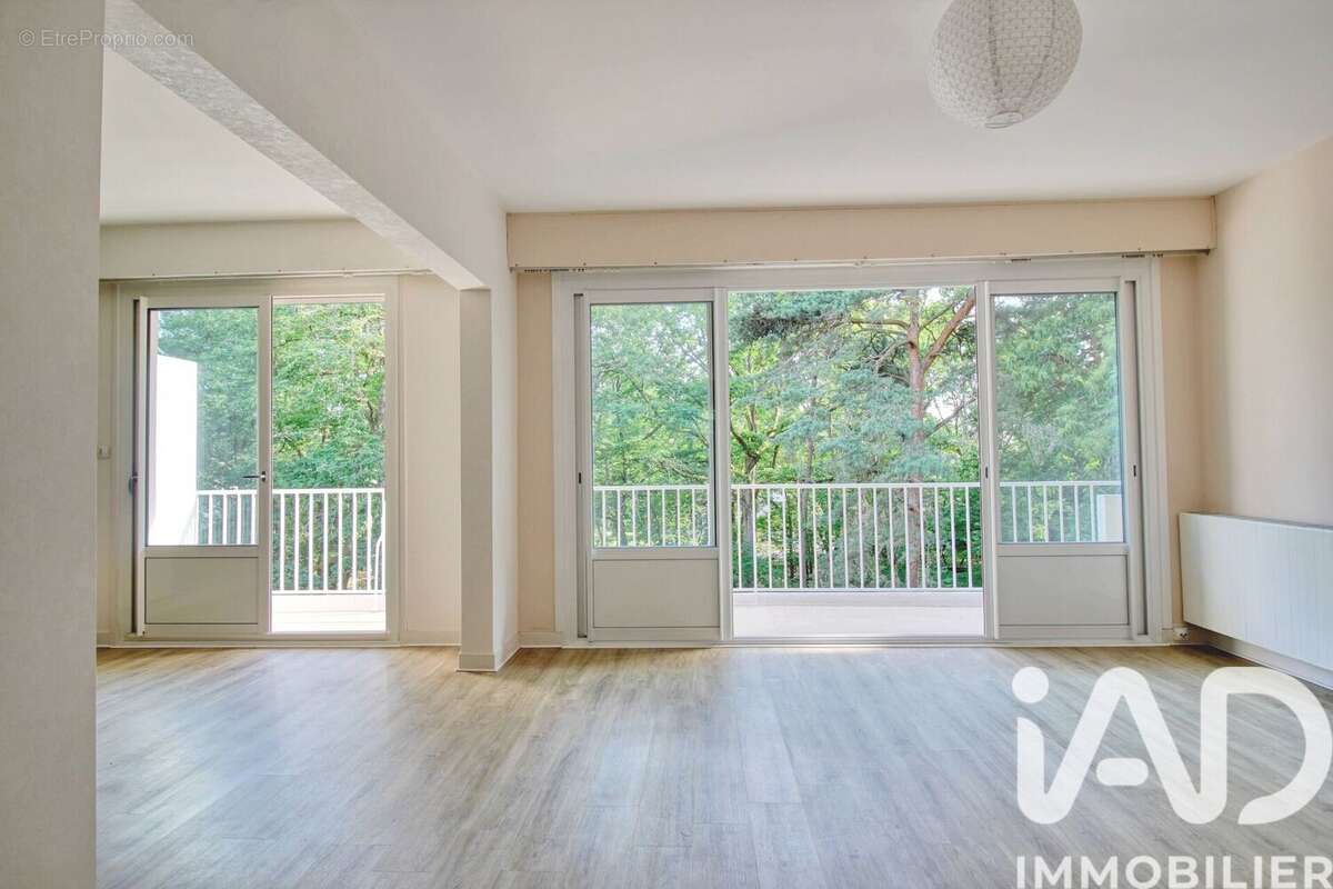 Photo 2 - Appartement à AVRILLE