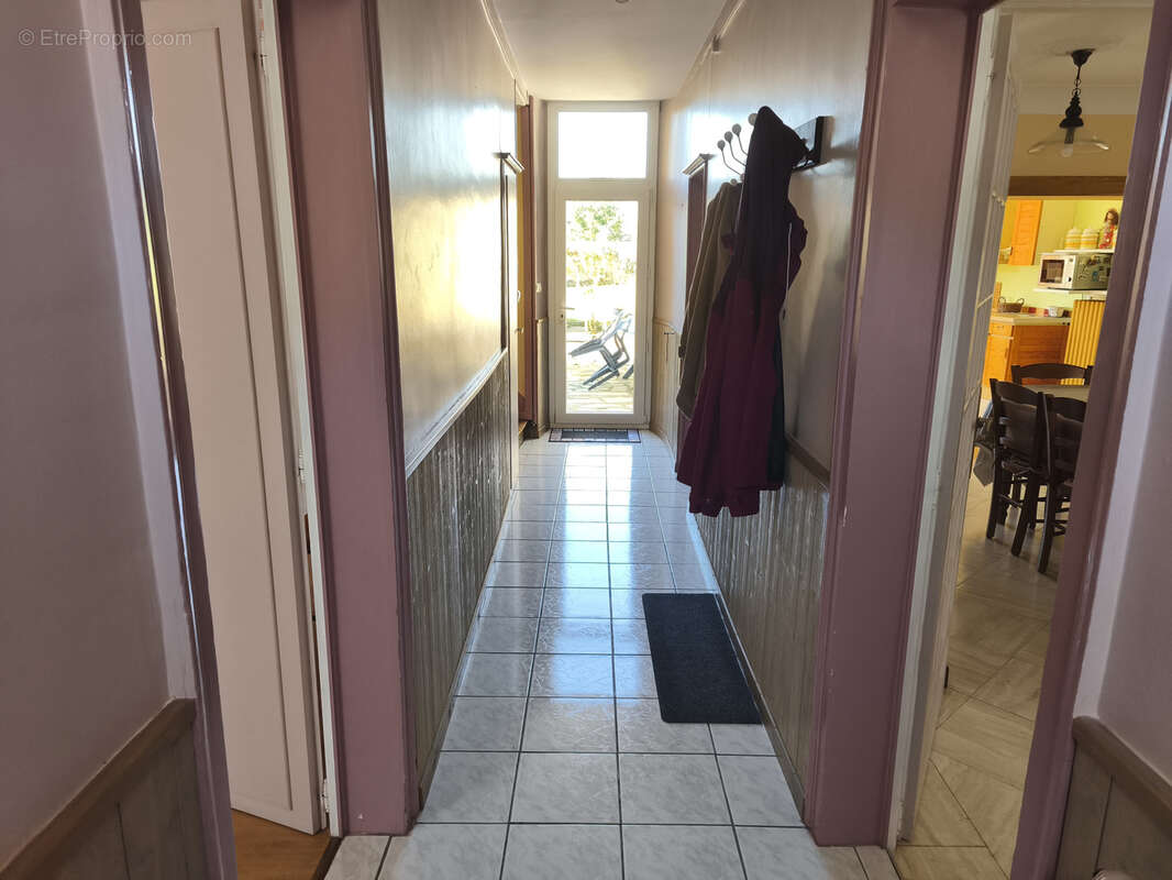 Maison à NOYEN-SUR-SARTHE