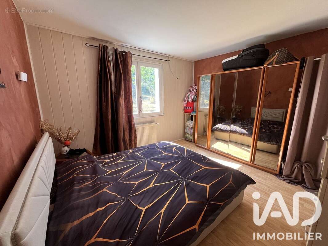 Photo 8 - Maison à SAINT-MARTIN-LA-SAUVETE