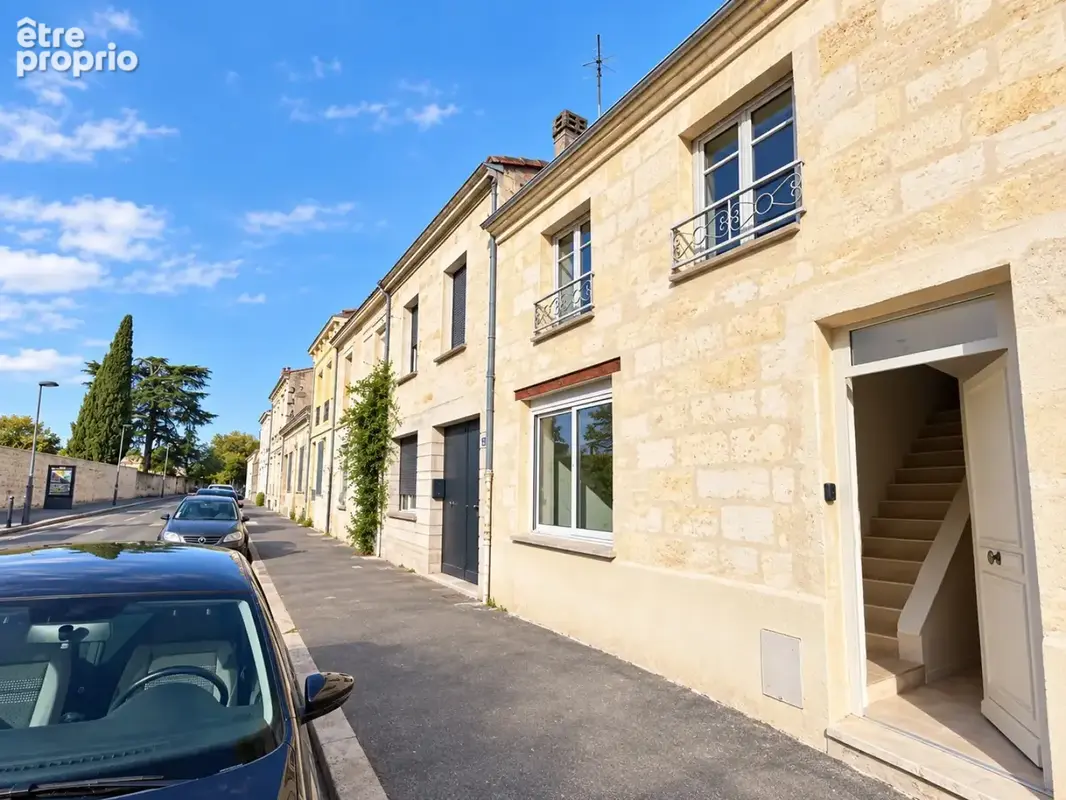 Appartement T3 rénové - 49 m2 - 2 chambres - Quartier Saint-Bruno - photo 3