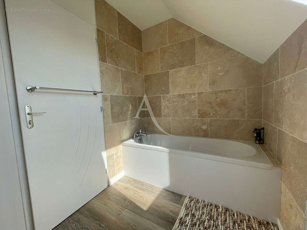 Maison à FAVEROLLES-SUR-CHER