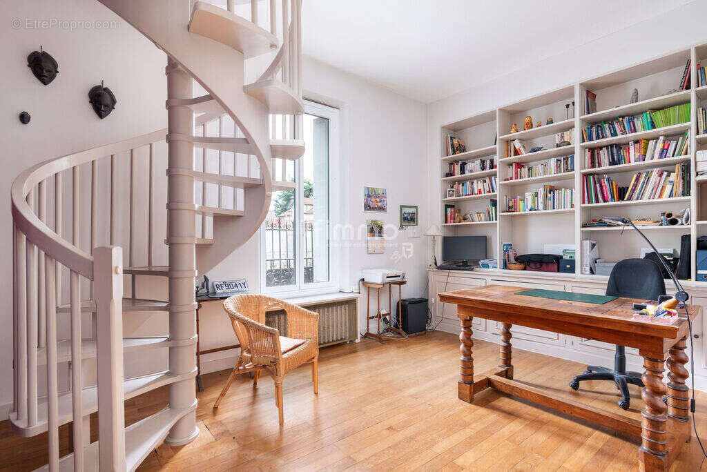435 m² pour Coworquie  étudiante ou intergénérationnelle - photo 16