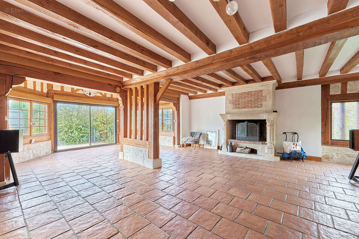 Maison à HERMIVAL-LES-VAUX
