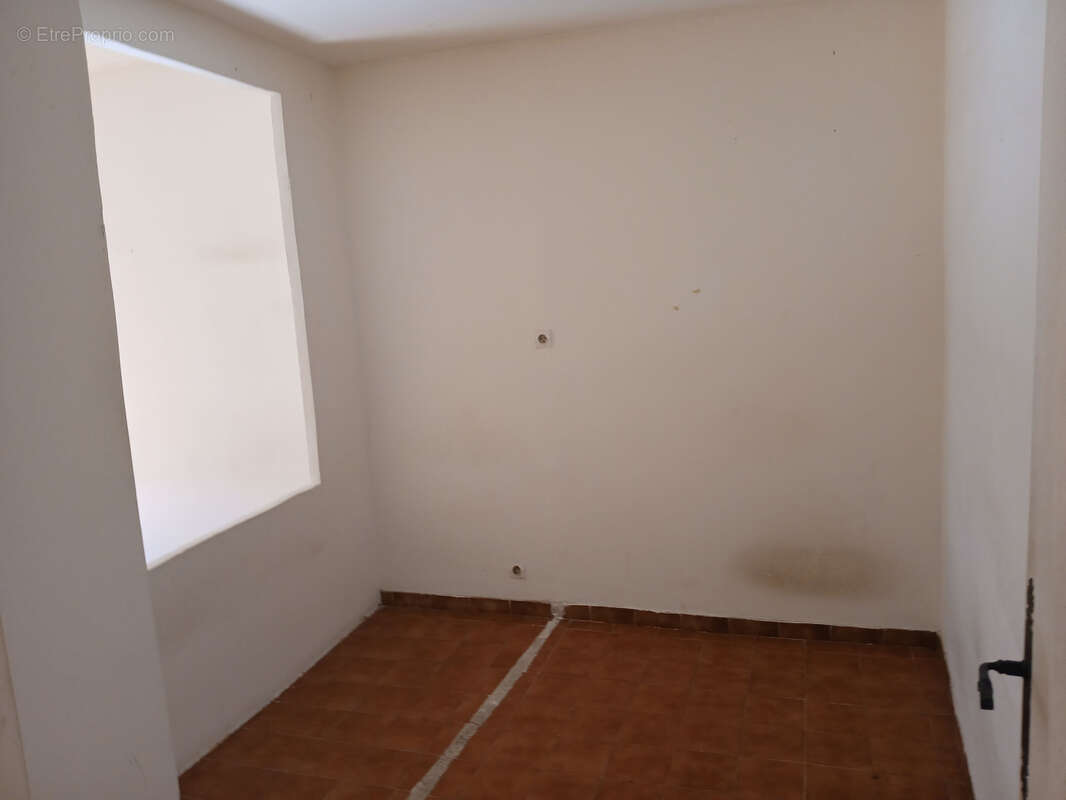 Appartement à MARSEILLE-3E