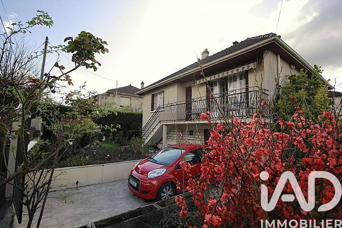 Photo 2 - Maison à VILLECRESNES