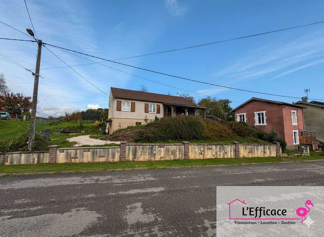 Maison à AMBIEVILLERS