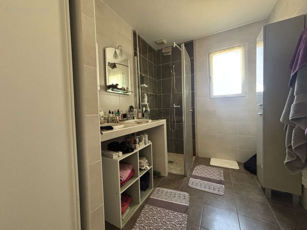 Maison plain pied de 92m2 . - photo 7
