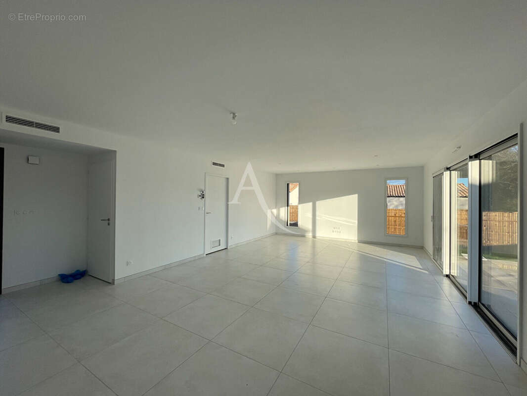 Maison à SAINT-HILAIRE-LA-FORET