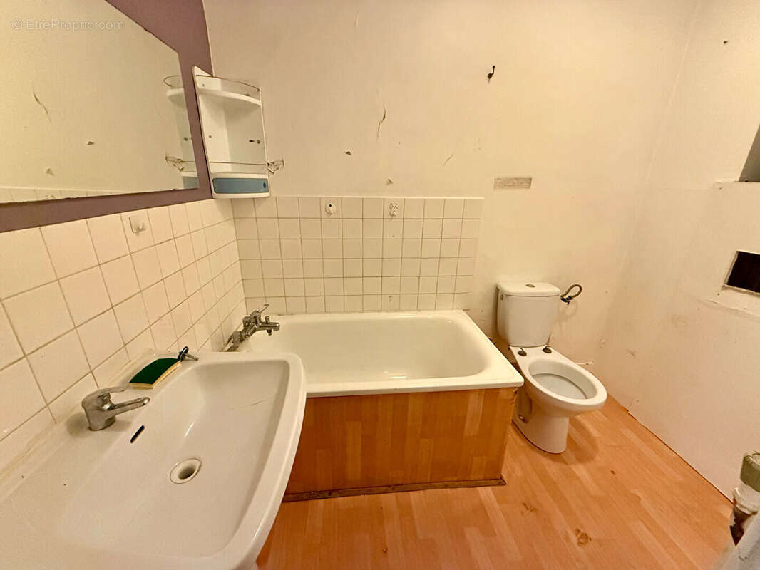 Appartement à AMPLEPUIS