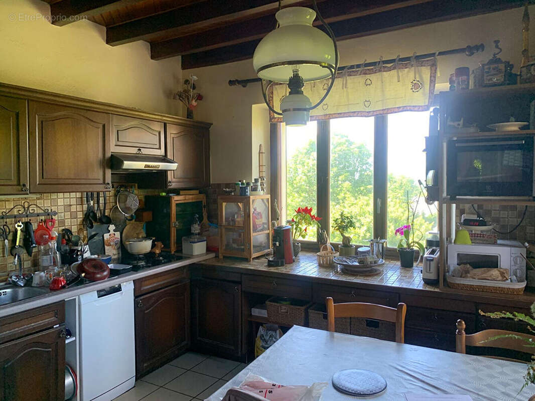 Maison à SAINT-JEAN-DE-CHEVELU