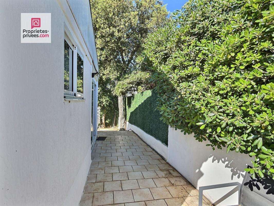 Maison à ROQUEBRUNE-SUR-ARGENS