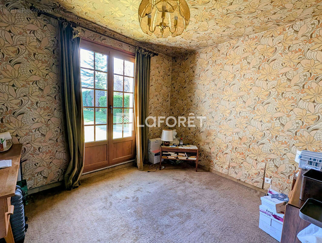 Maison à MILLY-LA-FORET
