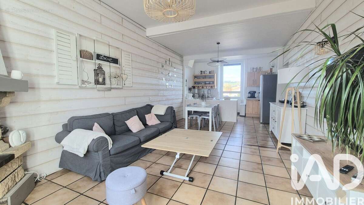 Photo 5 - Maison à ROCHE-LA-MOLIERE