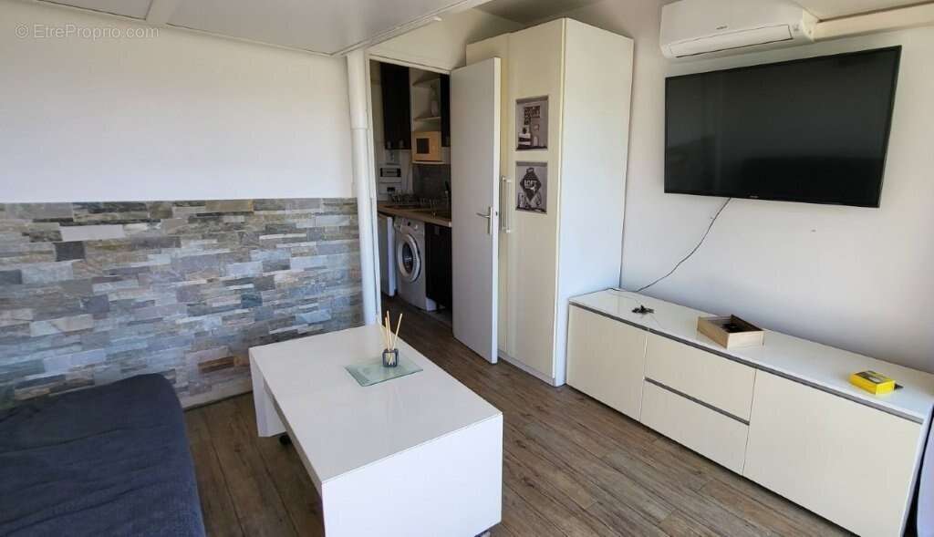 Appartement à VILLENEUVE-LOUBET