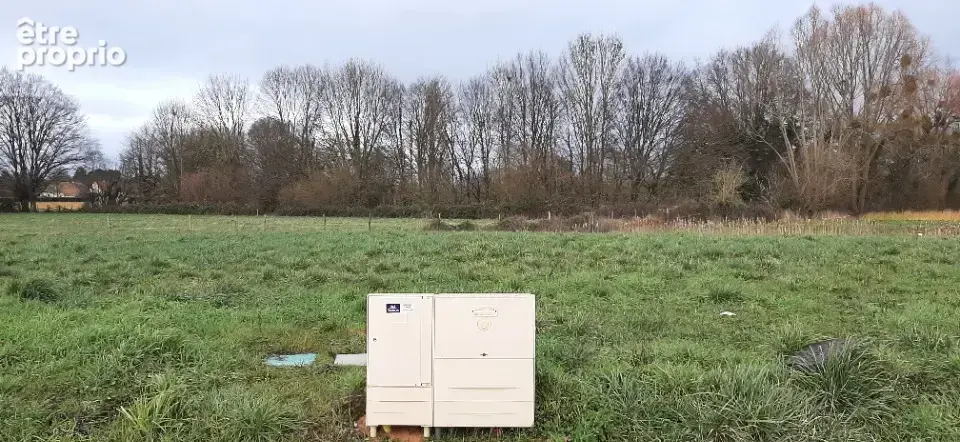 Terrain à VOIVRES-LES-LE-MANS