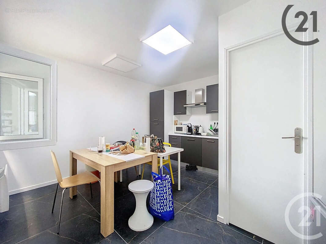 Autre à CERNAY-LES-REIMS