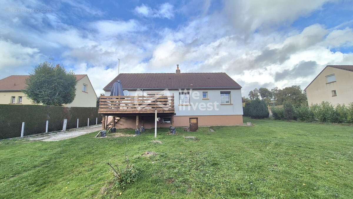 Maison à MARIGNE-LAILLE