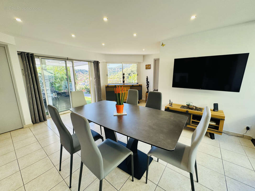 Maison à BORMES-LES-MIMOSAS