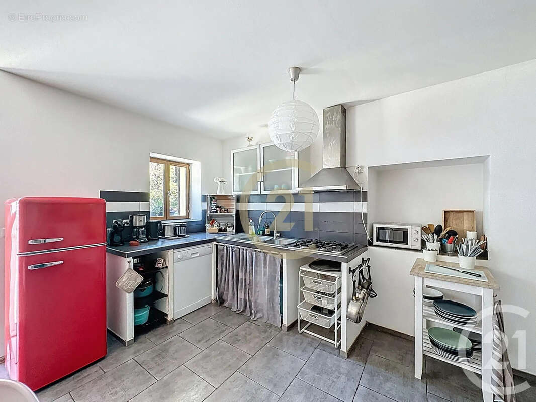 Maison 81 m² à Uzes  - photo 8