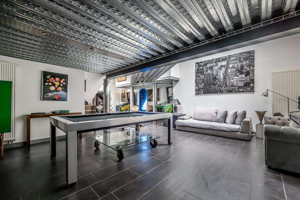 Appartement à ASNIERES-SUR-SEINE