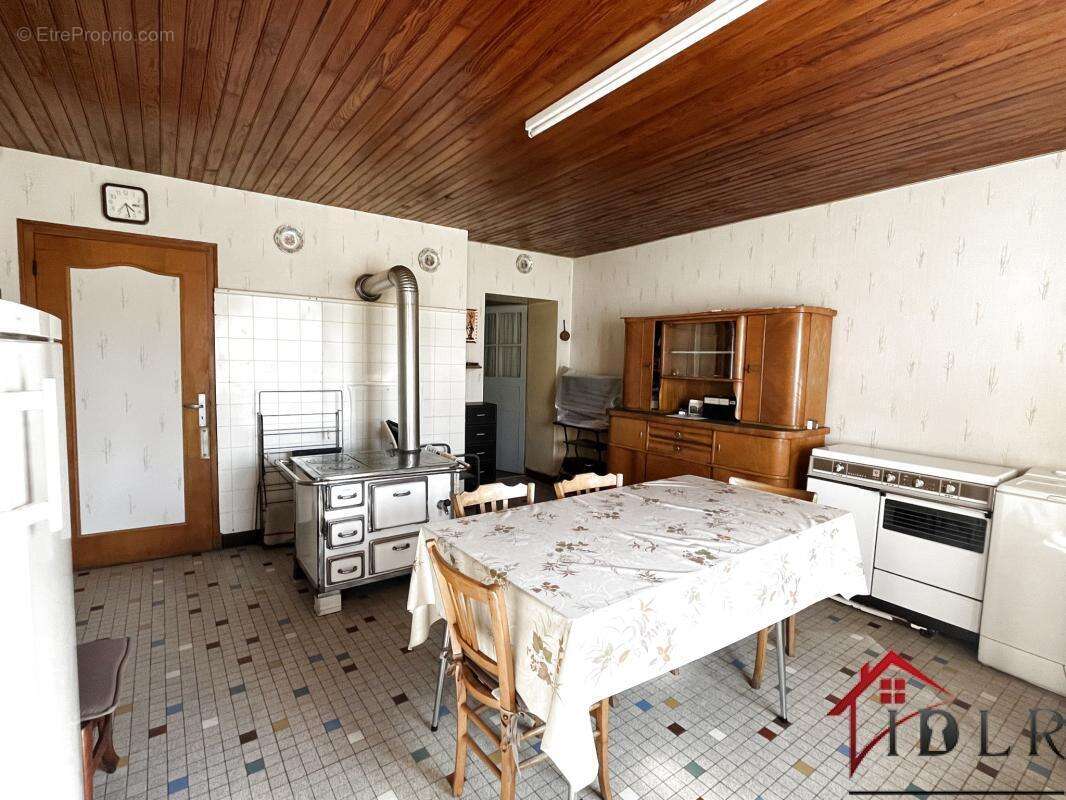 maison de village 107 m2 habitables - Terrain 227 m2 - photo 2