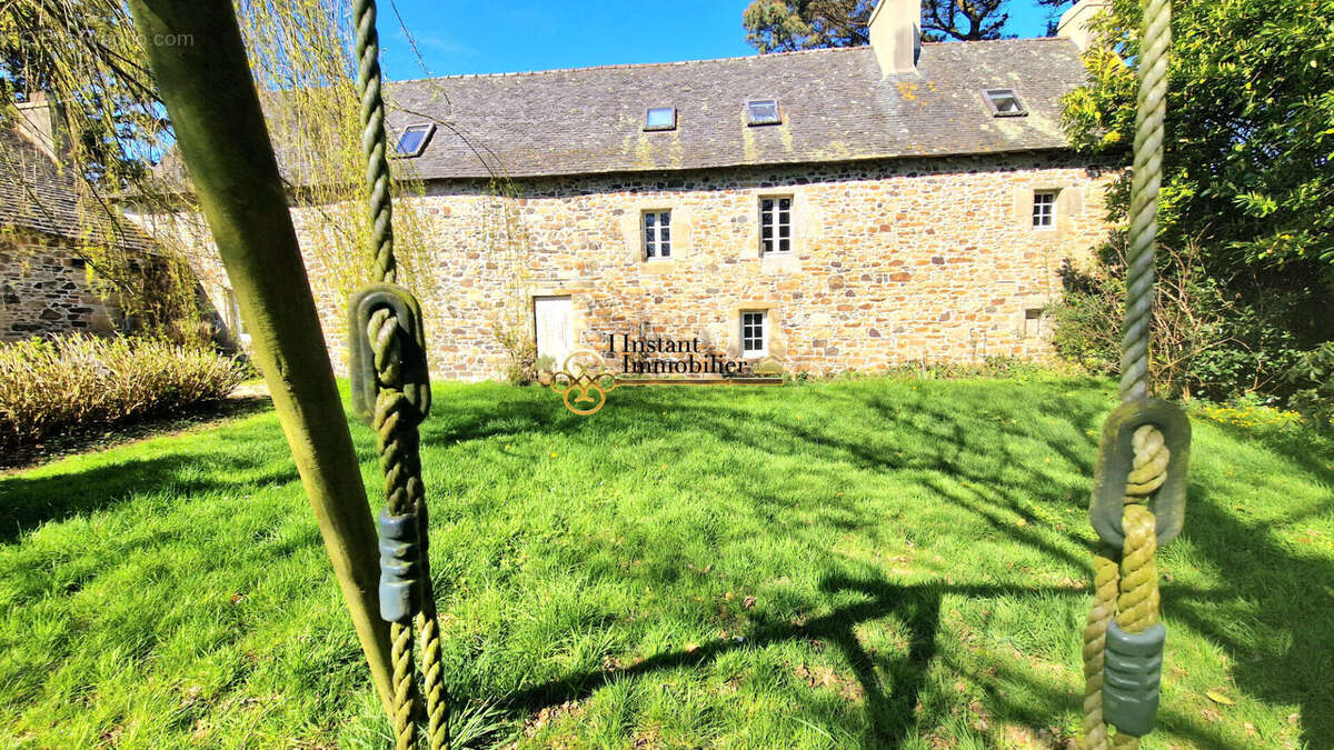 Maison à PLOUGASNOU