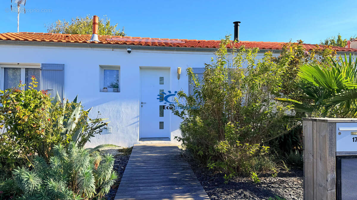 Maison à L&#039;HOUMEAU