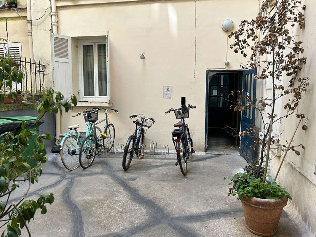 Appartement à PARIS-18E