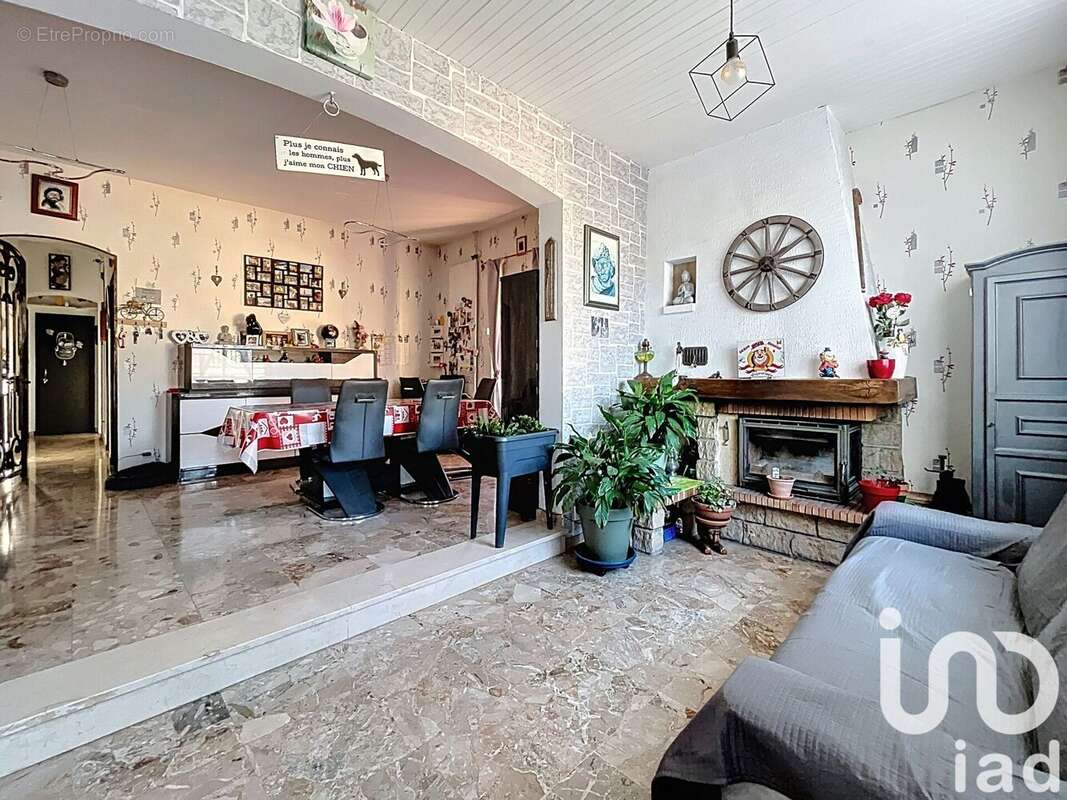 Photo 2 - Maison à AUBAGNE