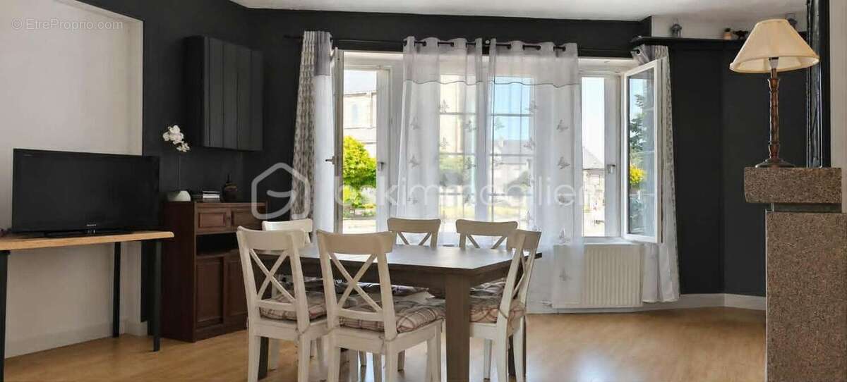 Maison en pierre de 163 m2 + Maison d'hôtes de 78 m2 indépendante (Airbnb) - Atelier, cour&jardin - photo 5