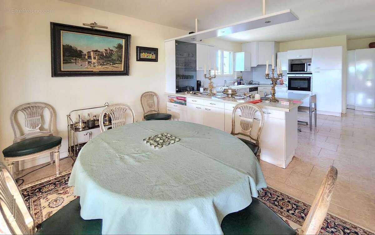 Appartement T4 À Vendre Arbonne avec Cave, Garage et piscine - photo 8
