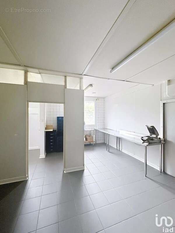 Photo 4 - Commerce à FEURS