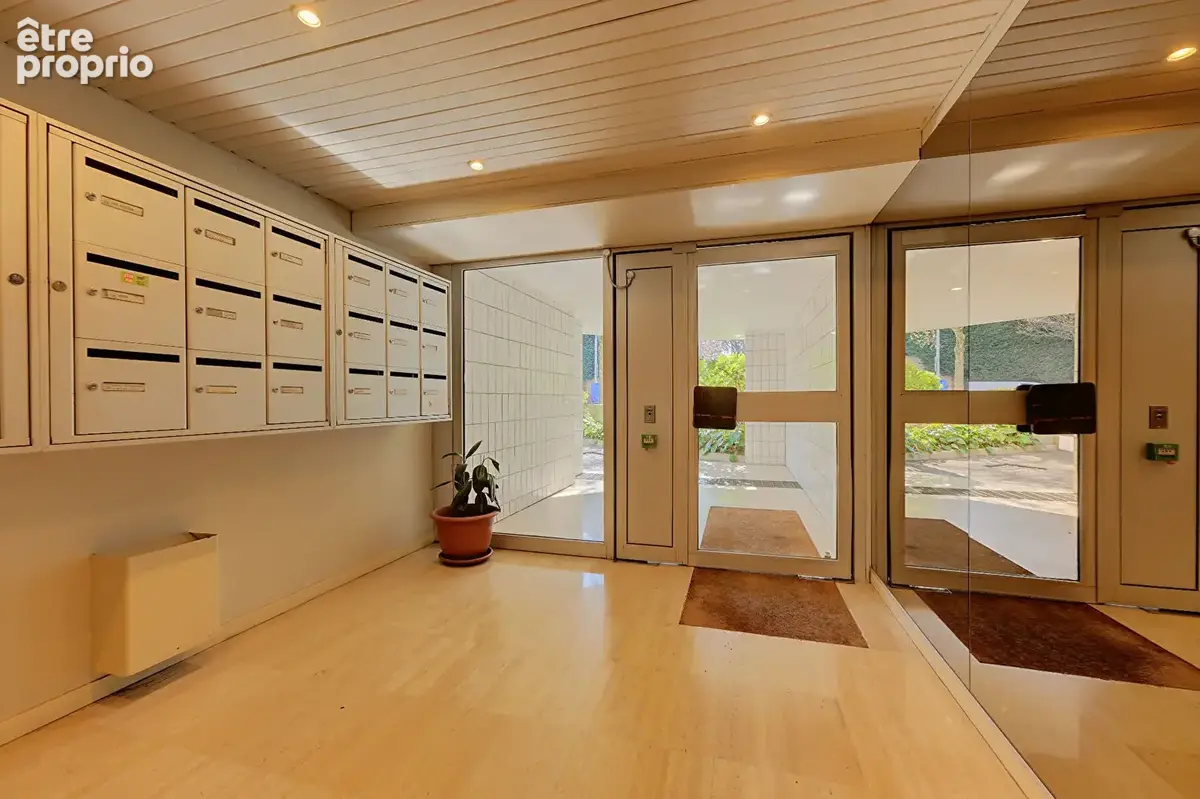DUPLEX au dernier étage avec loggia. Cave et Parking inclus. - photo 13